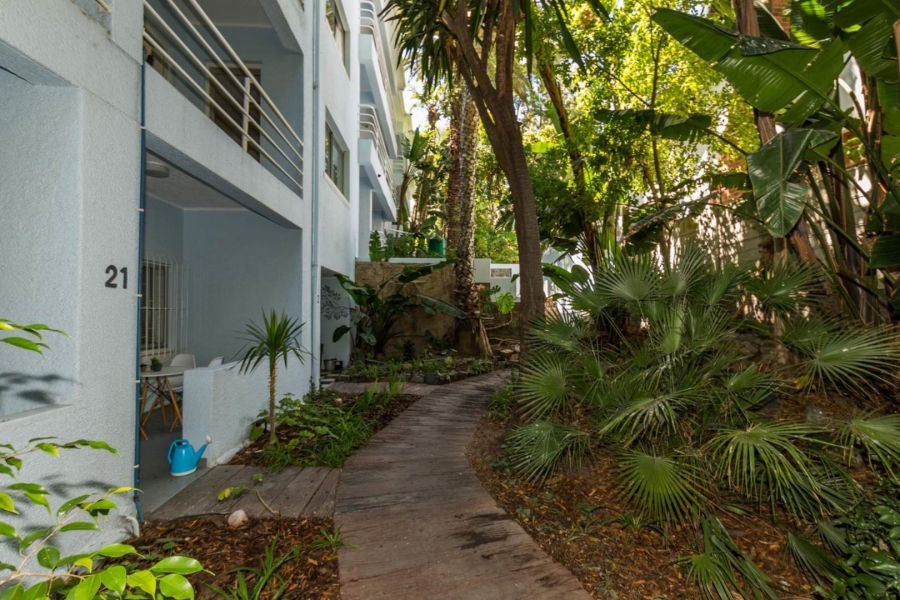 To Let 1 Bedroom Property for Rent in Three Anchor Bay Western Cape